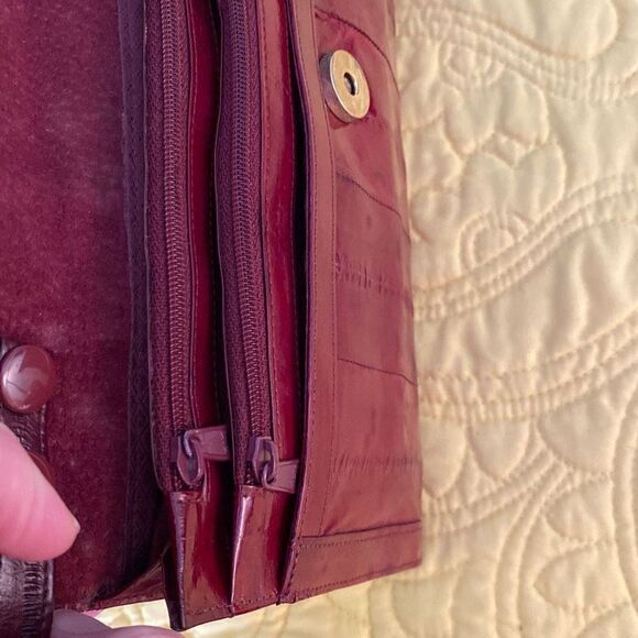 Eel Skin Shoulder Bag and Wallet, Burgundy. - Picture 5 of 15
